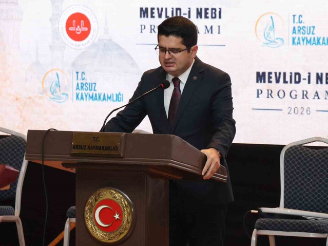 İstanbul Emekli Başvaizi Mustafa Akgül, Arsuz'da Mevlid-i Nebi'de konuştu