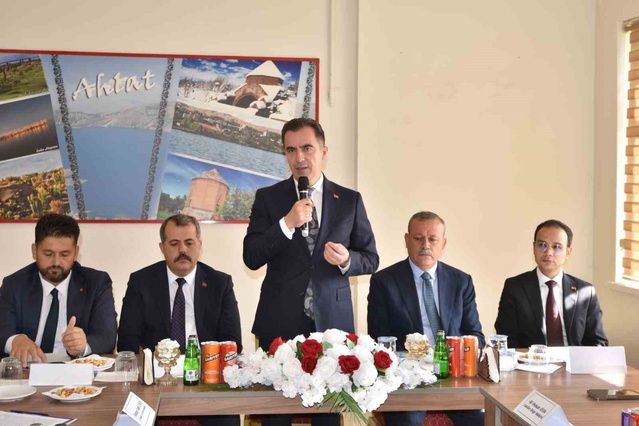 Bitlis Ahlat'ta UNESCO listesindeki taş işçiliği için çalıştay düzenlendi
