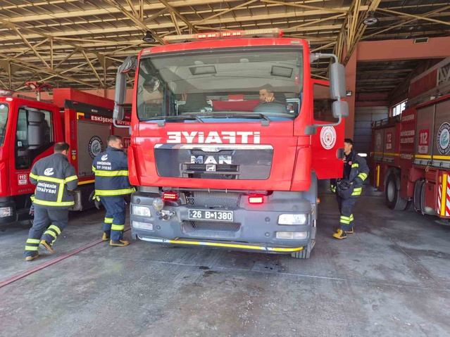 Eskişehir itfaiyesi 9 ayda 3 bin 913 vakaya müdahale etti, 8 bin 661 ihbar aldı