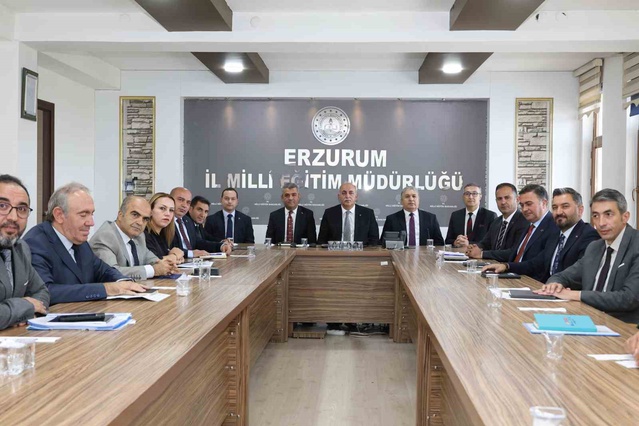 Erzurum'da müfettiş raporları Süleyman Ekici başkanlığında masaya yatırıldı