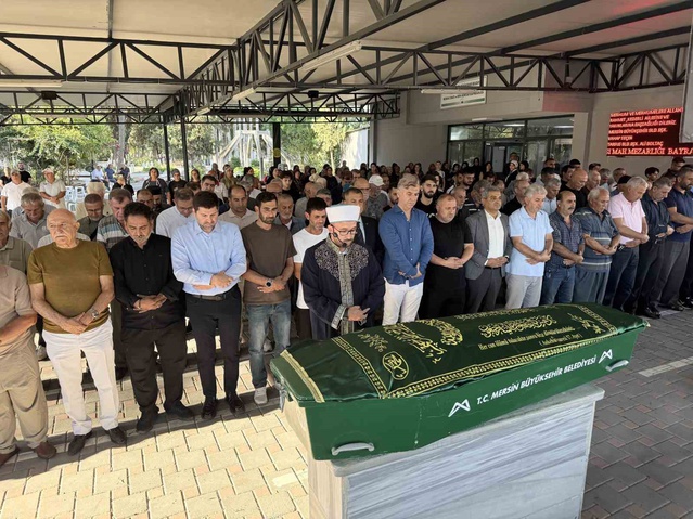 Tarsus'ta kahvehane saldırısında ölen antrenör Mehmet Atlı toprağa verildi
