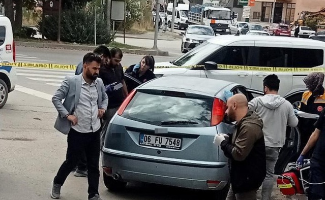 Ankara Çubuk'ta ATM yanındaki park halindeki otomobilde 2 kişi ölü bulundu