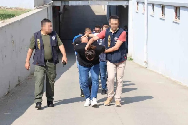 Yasa dışı bahis siteleri mercek altında! 3 yılda tam 4,1 milyar liralık işlem hacmine 30 gözaltı