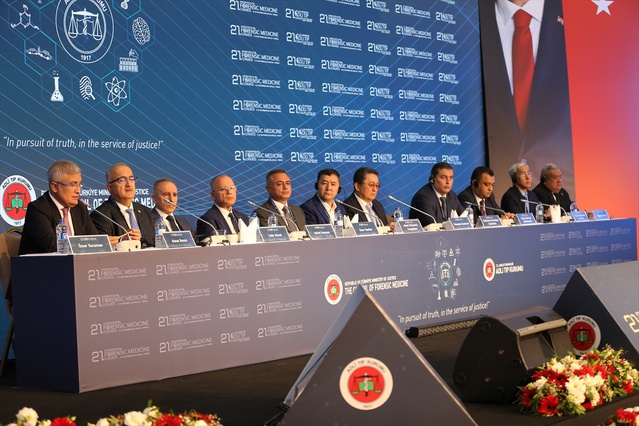 Antalya'da 21. Uluslararası Adli Tıp Günleri'nde bilirkişilik oturumları yapıldı