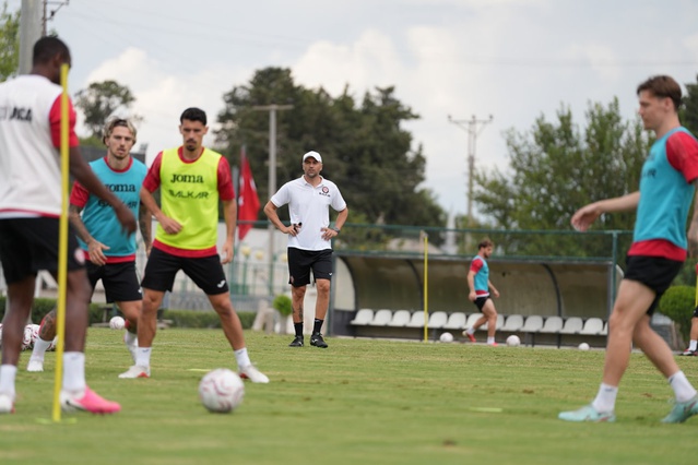 Lige verilen arada ARCA Çorum FK, Antalya kampını çift antrenmanla sürdürdü