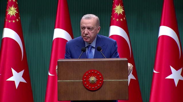 Erdoğan'dan fon krizi açıklaması: Gerekli adımların süratle atılmasını temin ediyoruz