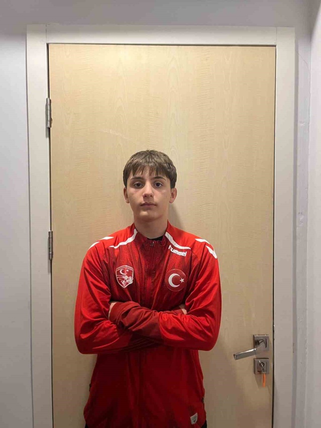 Kayseri SEM'den 3 güreşçi U-15 Balkan Şampiyonası'nda Türkiye'yi temsil edecek