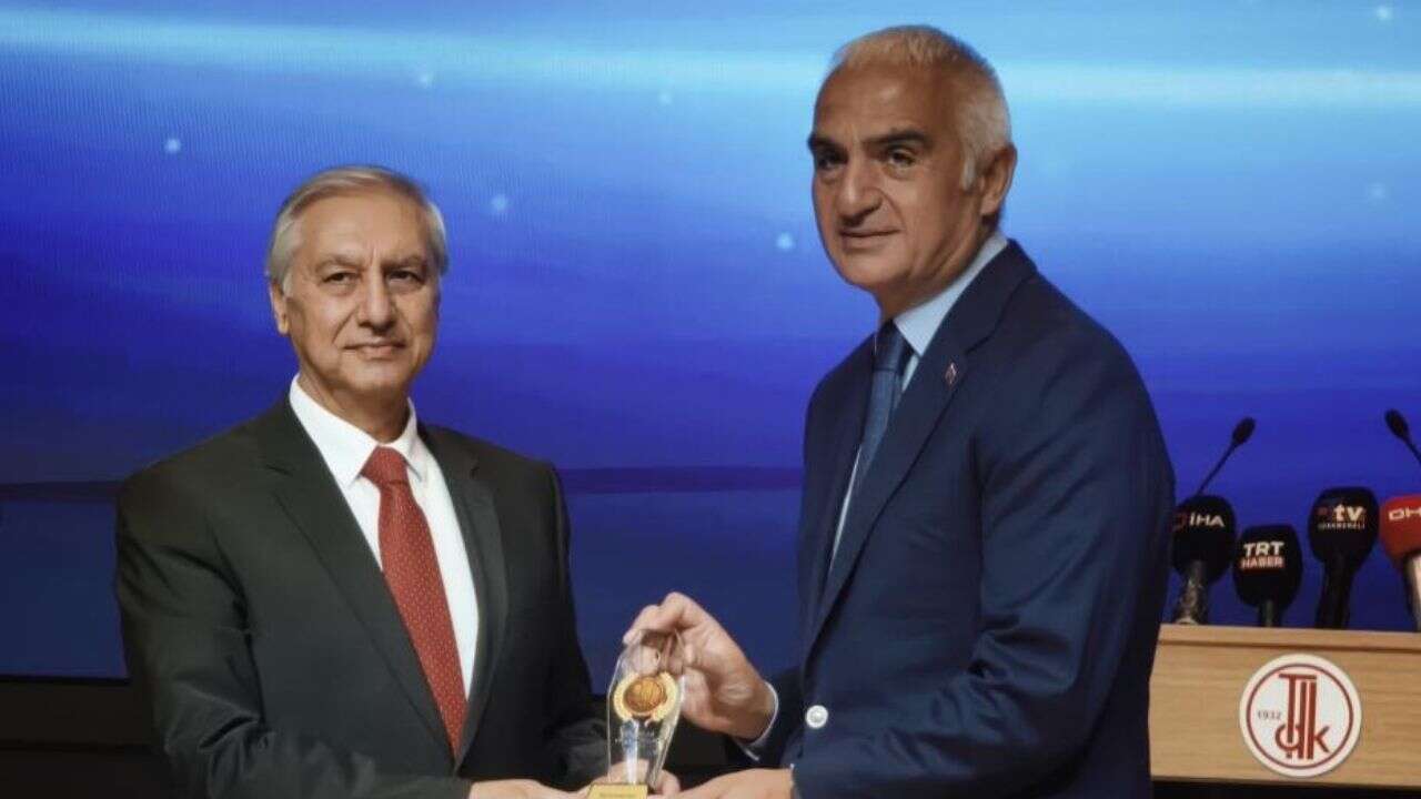 Bakan Ersoy'dan dil açıklaması: "Türkçe bizim için tarihimizin taşıyıcısıdır"