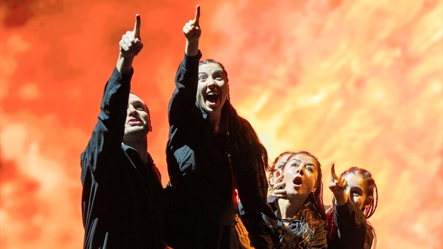 TEKNOFEST Güneydoğu'da "İlk Işıktan Geleceğe" oyunu sahnelendi