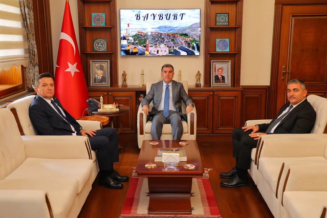 Bayburt Valisi Eldivan, yeni İl Emniyet Müdürü Karaduman'a hayırlı olsun diledi