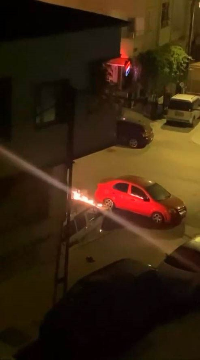 Esenyurt'ta oto galeri önünde araç kundaklandı, 10 milyon TL haraç istendiği iddia edildi