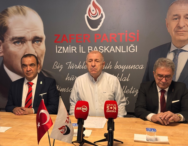 Özdağ İzmir'de Netanyahu'yu sandığa gömmeye ve Atatürk'le birleşmeye çağırdı
