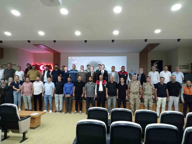 Elazığ'da kurakçıl peyzaj rehberi, su verimliliği için kamu kurumlarına anlatıldı
