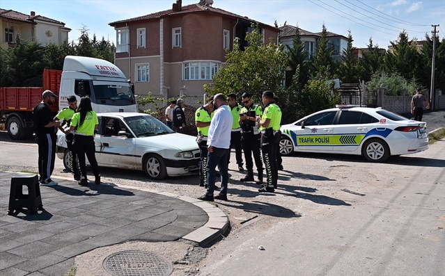 Kırıkkale'de ehliyetsiz 14 yaşındaki sürücü kazaya karıştı, 4 kişi yaralandı