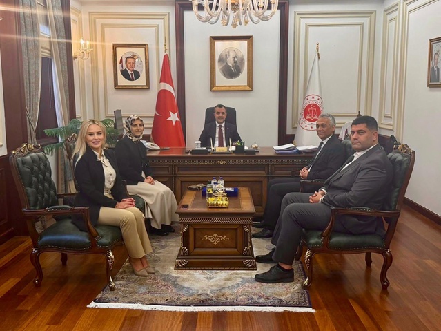 HEKİMSEN, hekimlerin hukuki güvenliğini Adalet Bakan Yardımcısı Aydoğdu'ya iletti