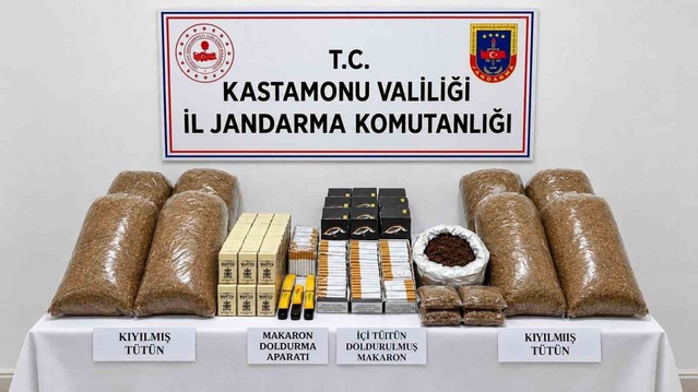 Kastamonu'da jandarma aramasında 5 bin 480 makaron ve 38 kilo tütün ele geçirildi