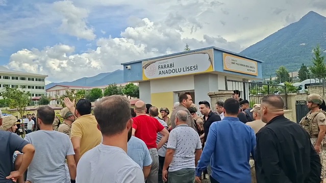 Osmaniye'de edebiyat öğretmeni Mehmet Bilgili, yeğeninin silahlı saldırısında öldü