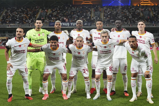 Okan Buruk biletini kesti! Galatasaray'da sürpriz ayrılık