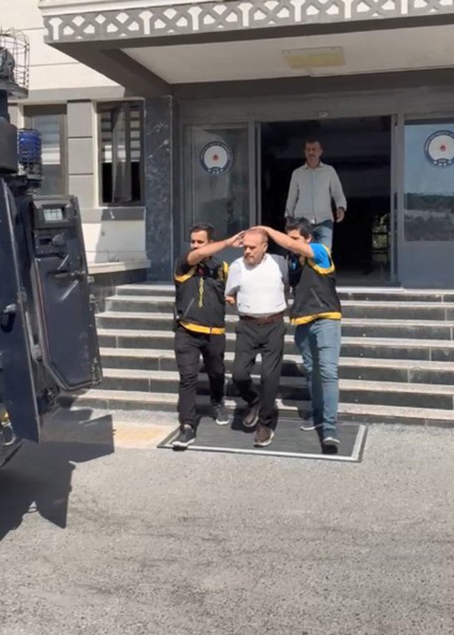 Tarsus'ta kahvehane saldırısının 70 yaşındaki zanlısı tutuklandı, olayda 1 kişi öldü