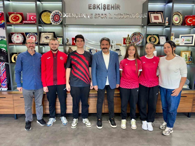 Eskişehirli badmintoncu Beren Su Ulus, Avrupa Oyunları'nda gümüş madalya kazandı