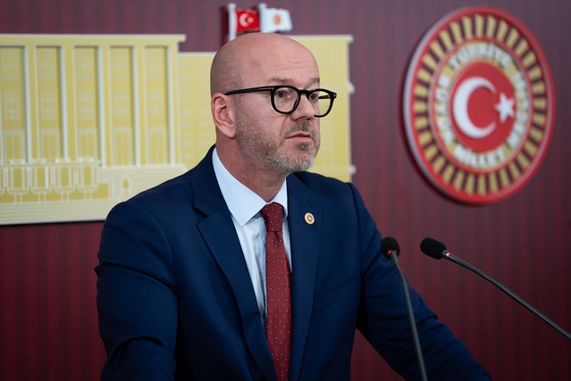CHP'li Sarı, 2026'nın ilk 8 ayında 233 milyar liralık karşılıksız çek olduğunu söyledi