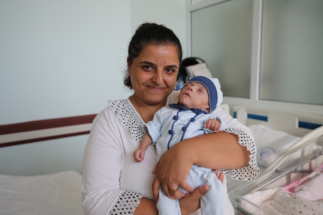 Aydın'da kalbi duran 350 gramlık Rüzgar bebek, 240 gün sonra taburcu oldu.