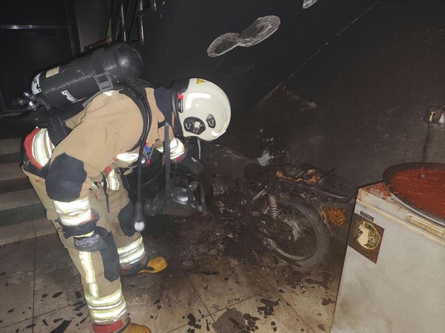 Hatay Arsuz'da motosiklet yangını sonrası 2'si çocuk 4 kişi hastaneye kaldırıldı