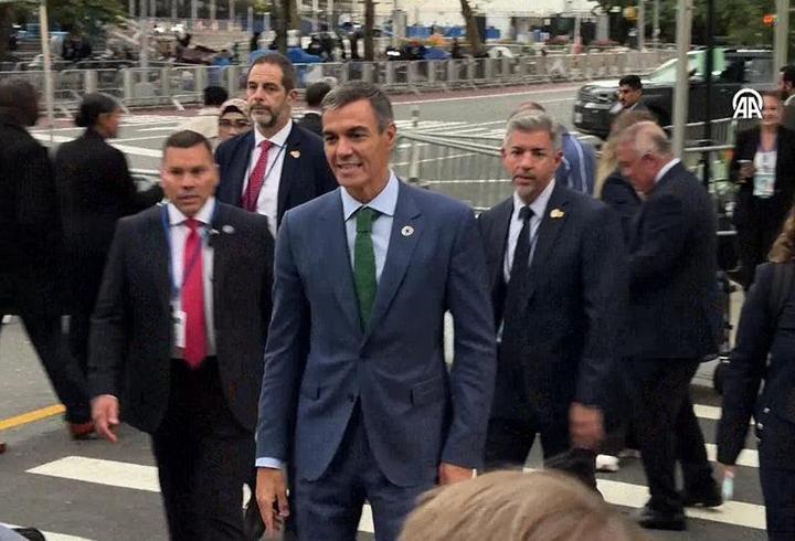 İspanya Başbakanı Sanchez: "Göçmenler sığır değil, insandır"
