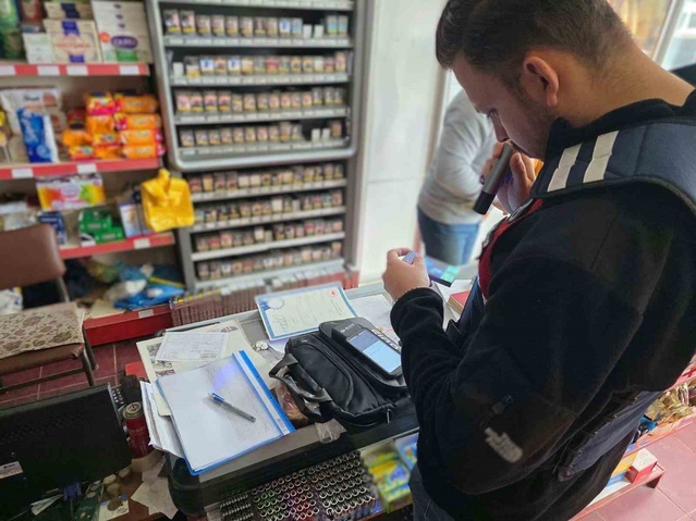 Bayburt'ta jandarma Duman Uygulaması'nda 38 iş yeri denetledi, 32'si bakkal ve market