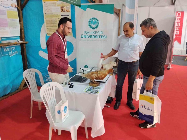 Balıkesir Üniversitesi 3. Tarım ve Hayvancılık Fuarı'na stantlarıyla katıldı