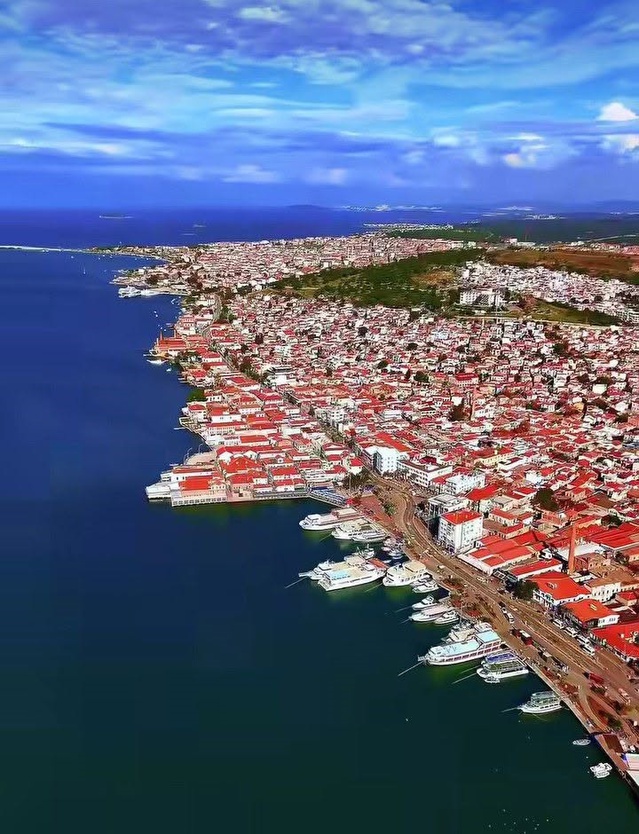 Ayvalık 75 bin 815 nüfusla Balıkesir'in 5'inci ilçesi oldu, Gönen'le fark 85 kişi kaldı
