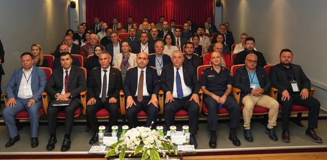 Düzce'de ekonomi çalıştayı 5 masada toplandı, '4T 1S' vizyonu belirlendi