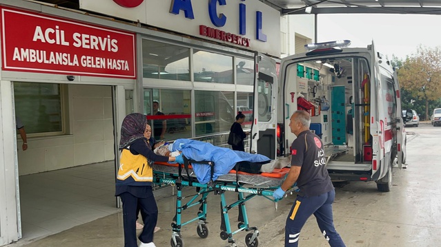 Adana Kozan'da otomobille çarpışan 17 yaşındaki motosiklet sürücüsü yaşamını yitirdi