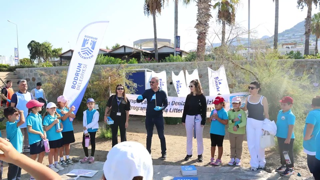 Bodrum Turgutreis'te kıyı temizliğinde 34,5 kilogram atık toplandı