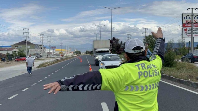 Düzce'de 21-27 Eylül denetimlerinde 201 araç men edildi, 1.230 sürücüye ceza uygulandı