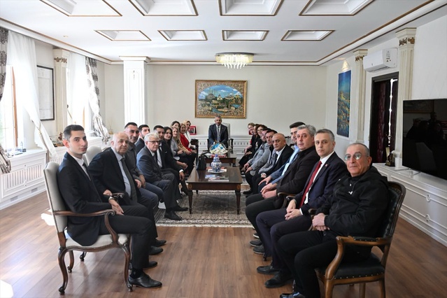 CHP Edirne İl Başkanı Becan ve yönetim kurulu, Vali Sezer'i makamında ziyaret etti