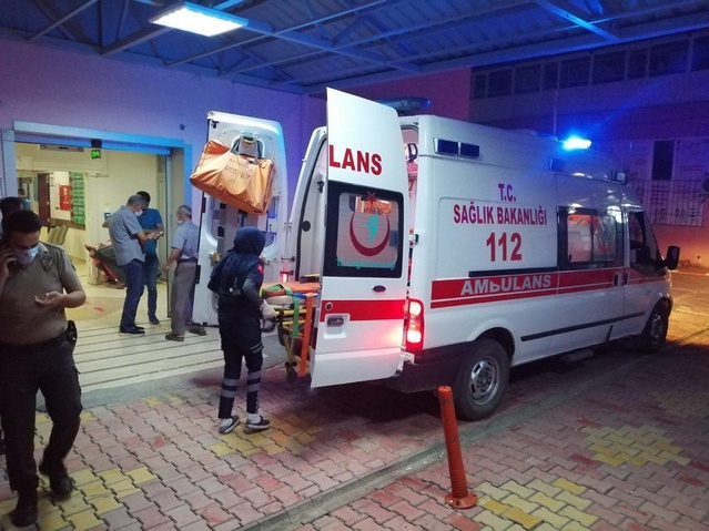 Kahramanmaraş Elbistan'da 18 yaşındaki genç kız ikinci kattan düşüp hastaneye kaldırıldı