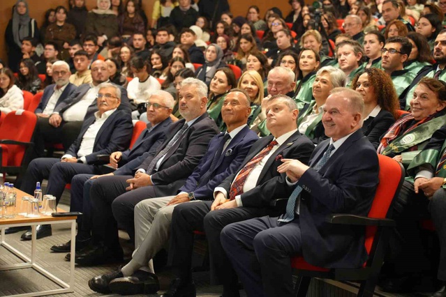 Kocaeli Sağlık ve Teknoloji Üniversitesi'nde bilgi aktarımı 25-30 dakikaya indirildi