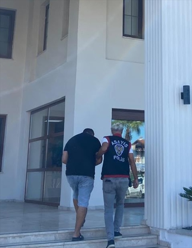 Fethiye'de 13 yıl hapis cezası olan hükümlü yakalanarak cezaevine gönderildi