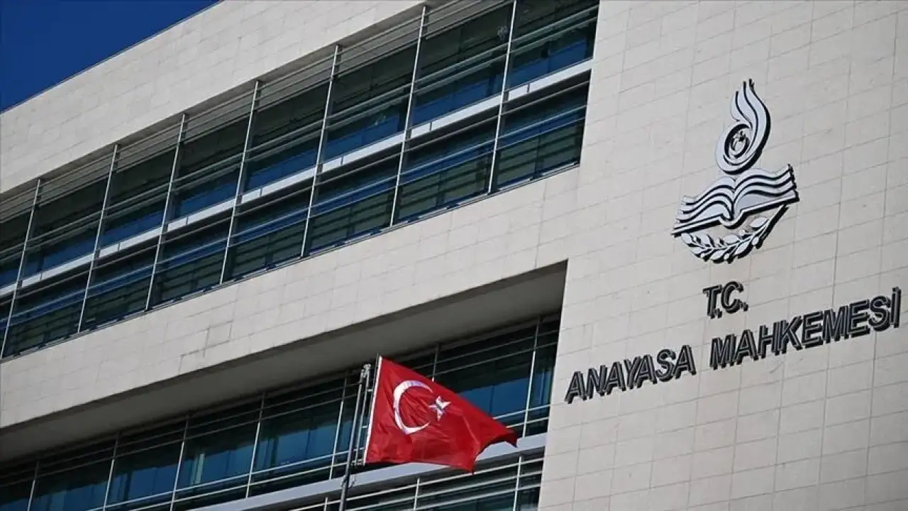 AYM’den yoksulluk nafakasına ilişkin kritik karar