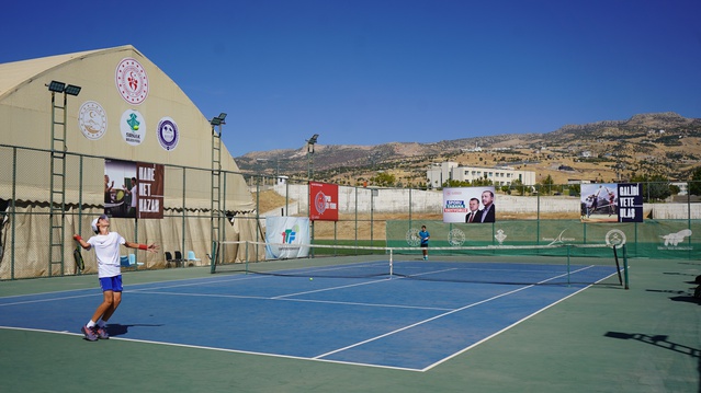 Cudi Cup'ta tekler şampiyonlukları Yiğit Arslan ve Arina Germanova'nın oldu