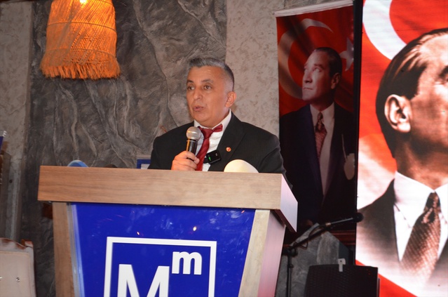 MASMO Cumhuriyet Balosu'nda 103. yıl coşkusu plaket ve İzmir Marşı'yla yaşandı