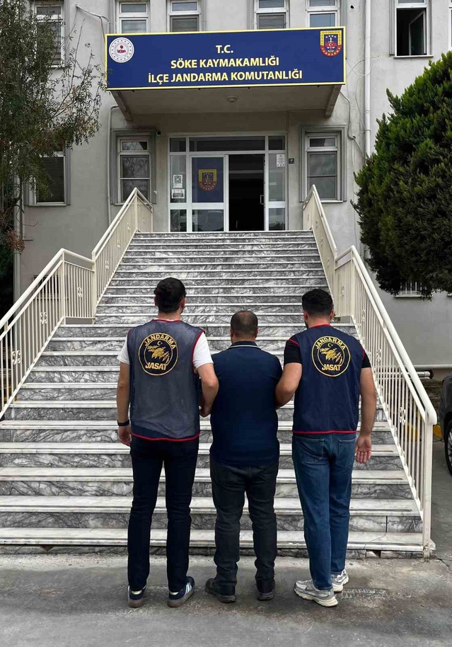 Aydın Söke'de hırsızlıktan 12 yıl 3 ay 15 gün hapis cezası bulunan hükümlü yakalandı