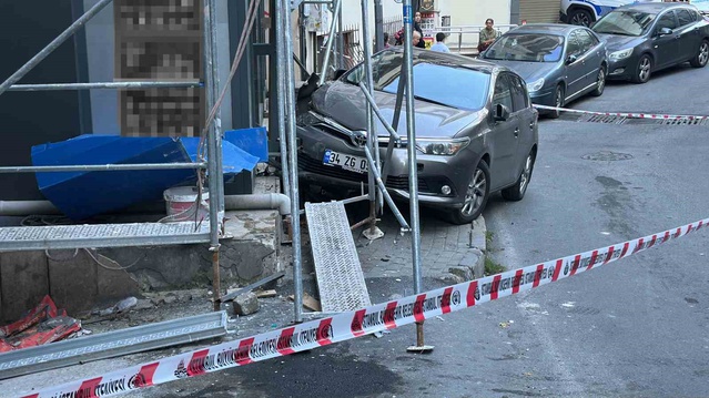 Şişli'de marketten çıkan vatandaşa çarpan araç sürücüsü gözaltına alındı