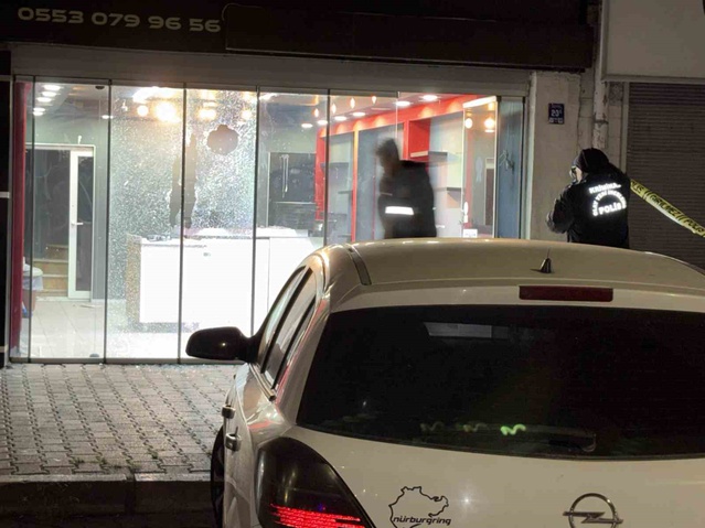 Kayseri'de dün kiralanan çiçekçi dükkanı 4 kişi tarafından kurşunlandı