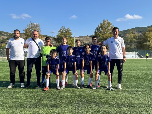 1299 Bilecikspor, U12 Gençler Ligi'nde BFA'yı 3-1 yenerek Bilecik derbisini kazandı