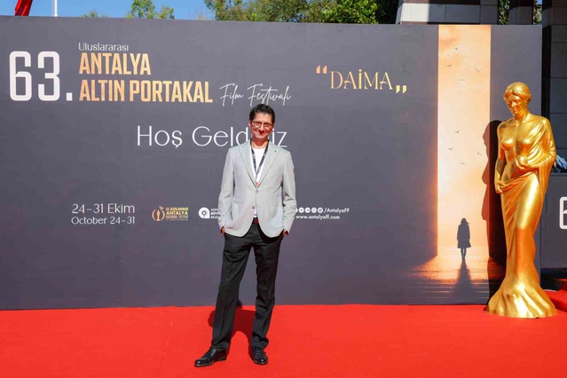 Altın Portakal'da Gürsoy, 'Bir Türk Meselesi' filminin diasporayı anlattığını söyledi