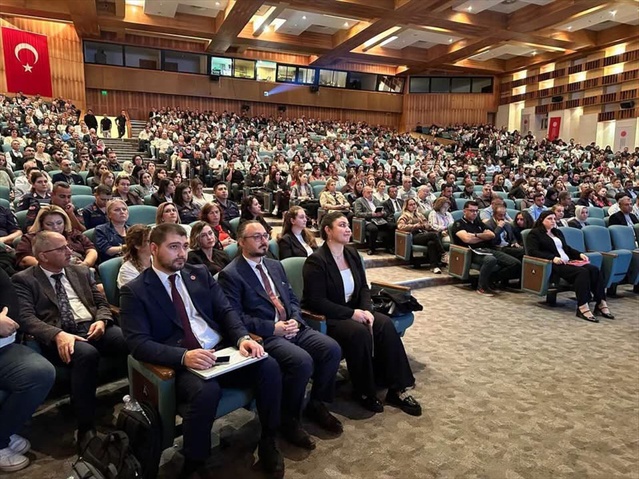 Muğla'da 786 kişiye dezenformasyon ve yapay zeka eğitimi veriliyor
