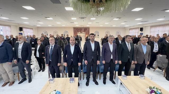 Eğitim-Bir-Sen Eskişehir 1 No'lu Şubede İbrahim Akar yeniden başkan seçildi