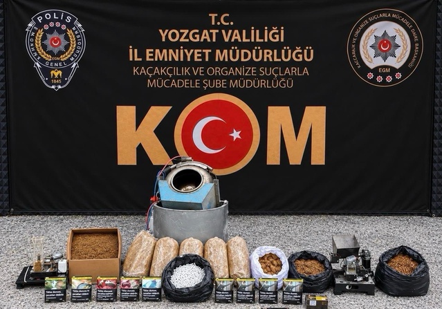 Yozgat Emniyet Müdürlüğü kaçak tütün operasyonunda 3 bin 500 makaron ele geçirdi
